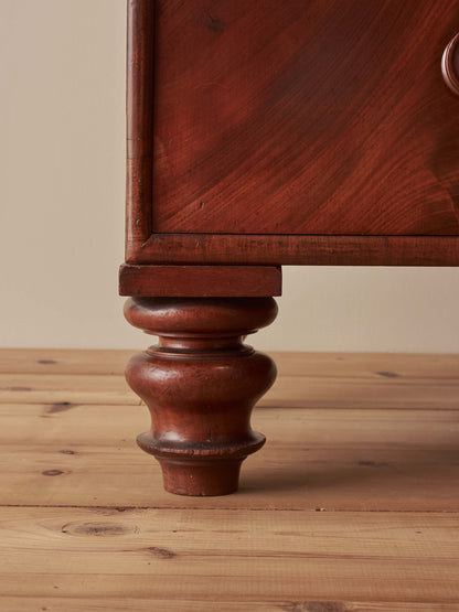 Victorian mahogany chest of drawers