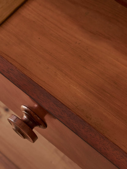 Victorian mahogany chest of drawers