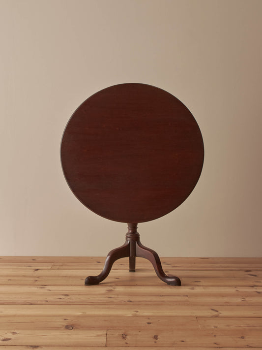Georgian mahogany tilt-top circular table