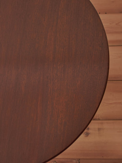 Georgian mahogany tilt-top circular table