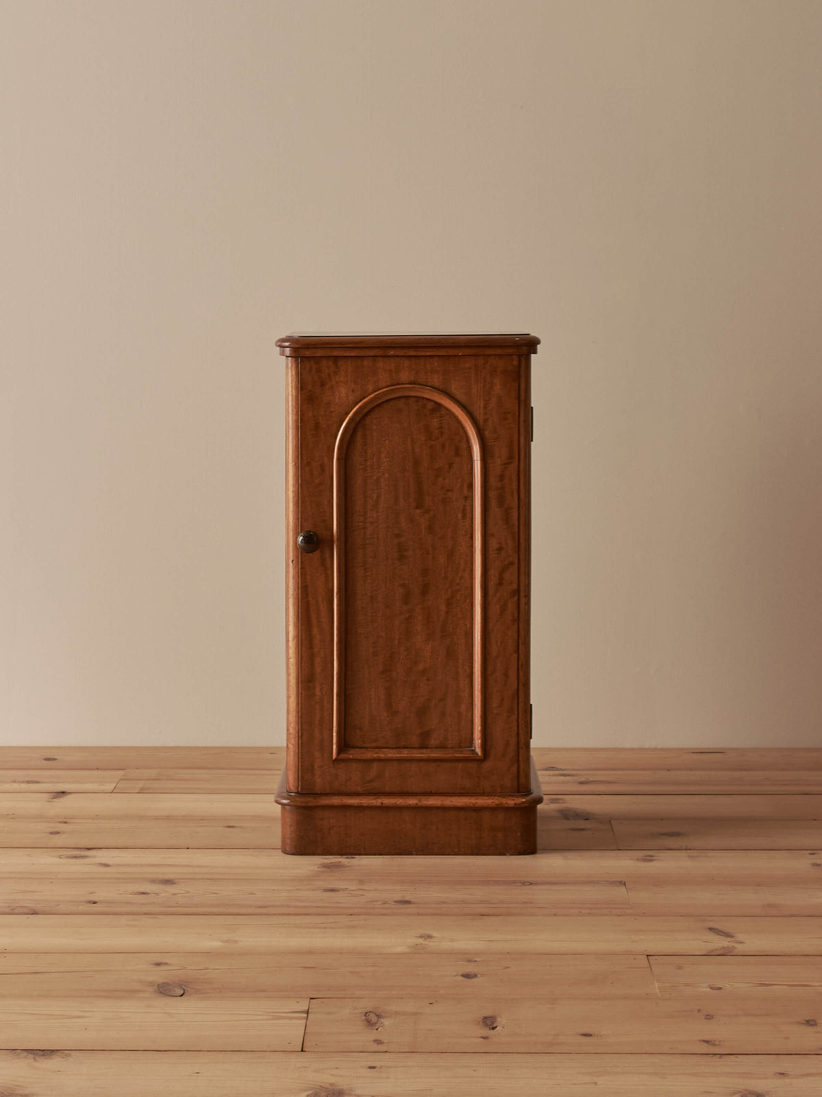 Victorian mahogany bedside cabinet