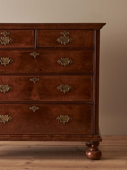 18th century walnut chest of drawers on bun feet