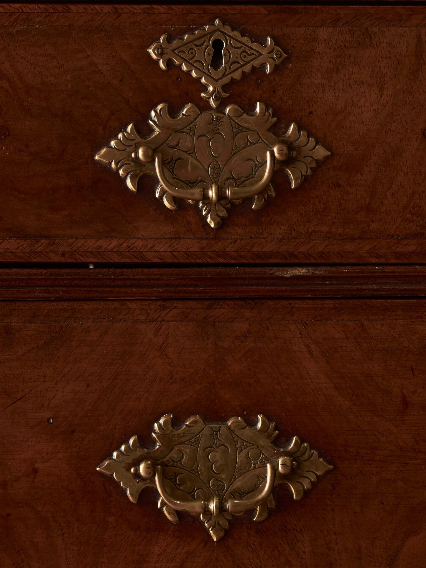 18th century walnut chest of drawers on bun feet