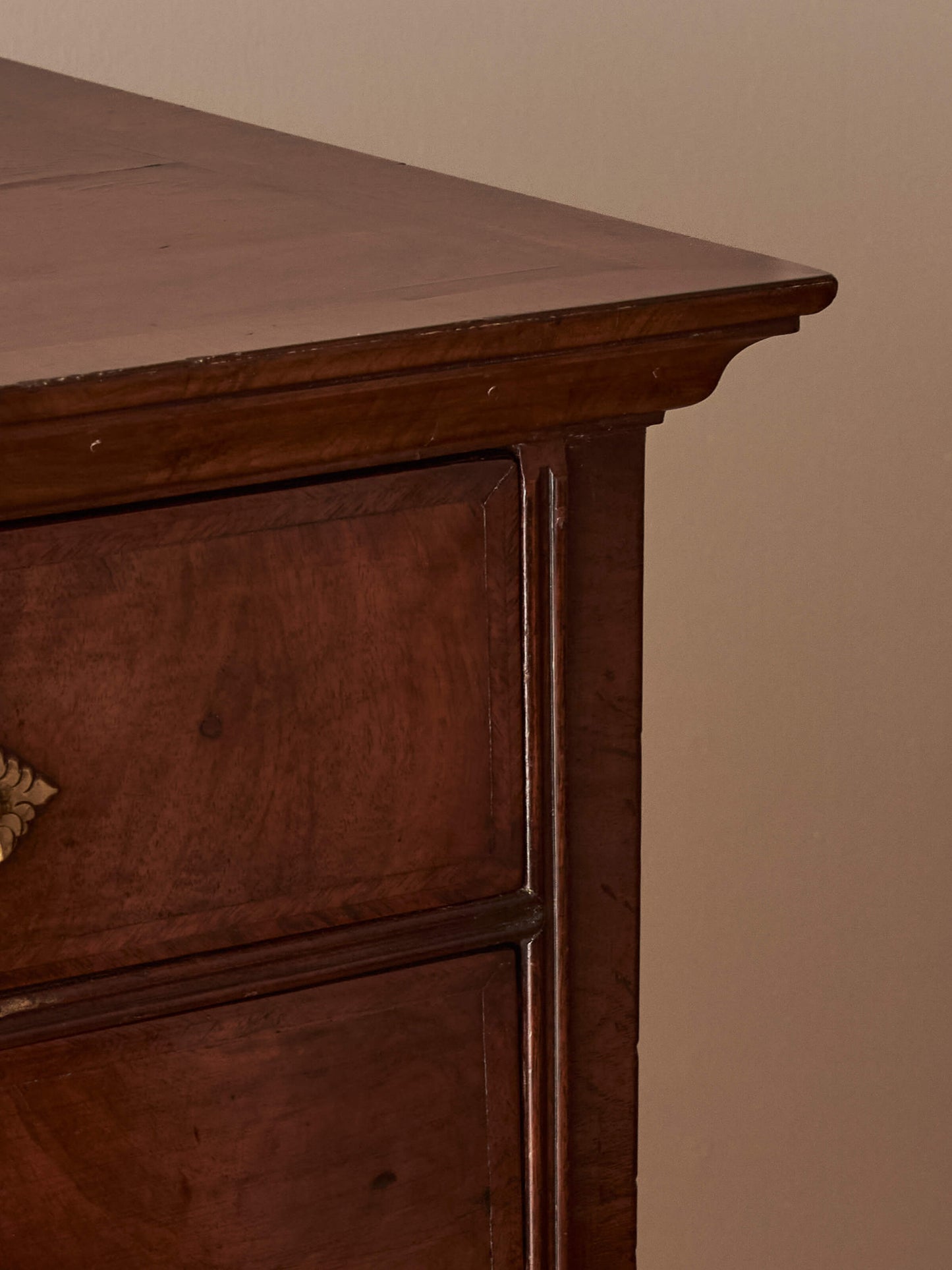 18th century walnut chest of drawers on bun feet