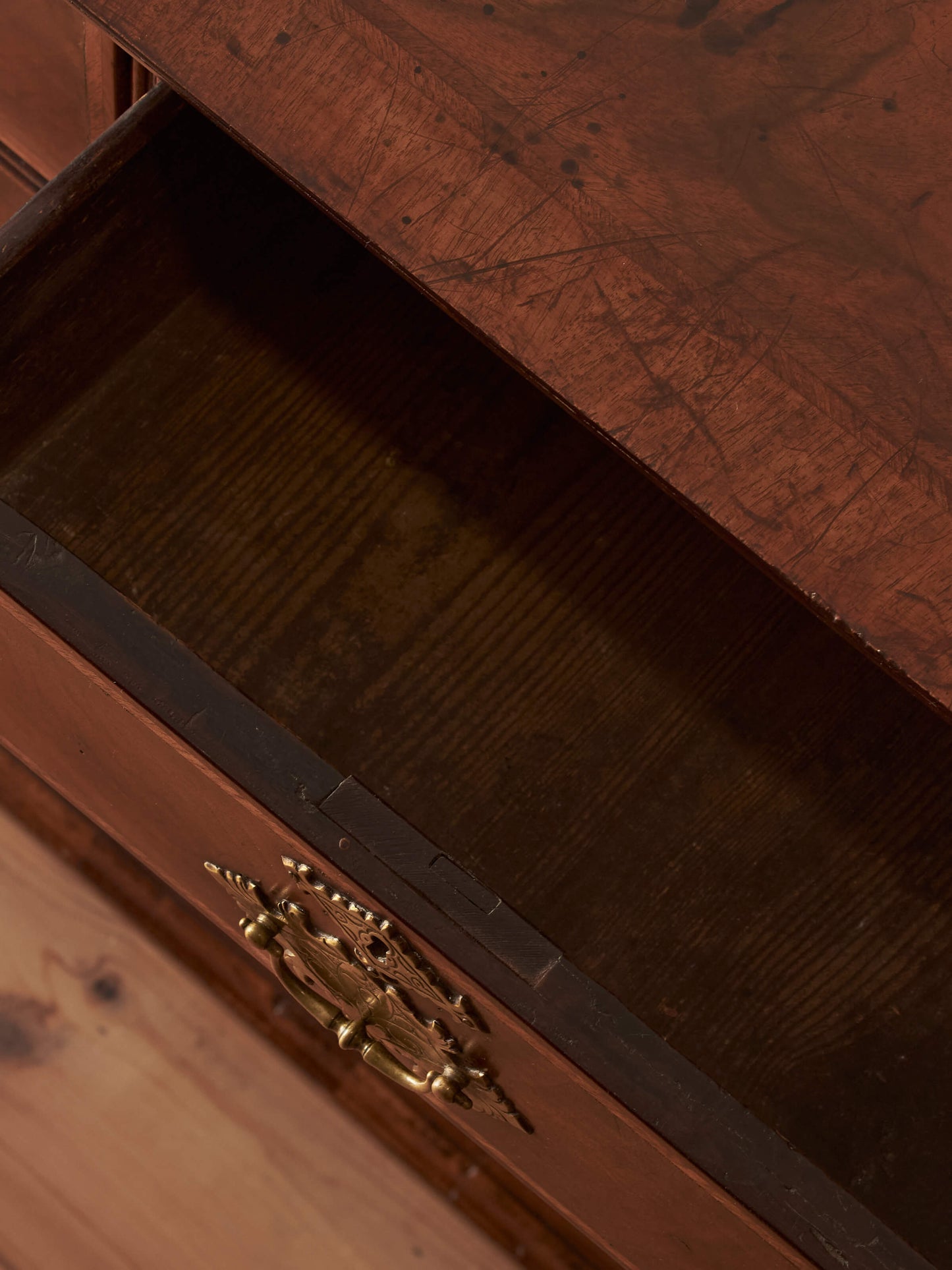 18th century walnut chest of drawers on bun feet