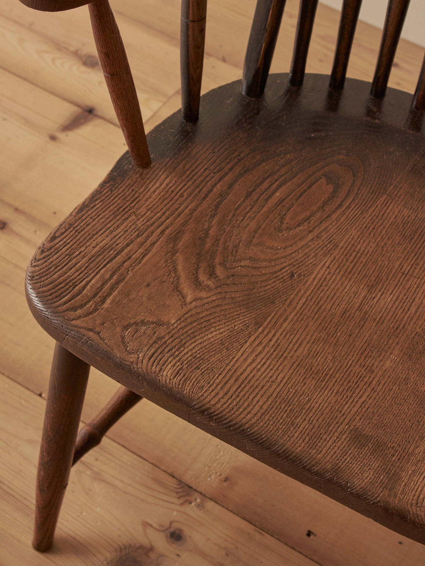Victorian elm hoop-back chair