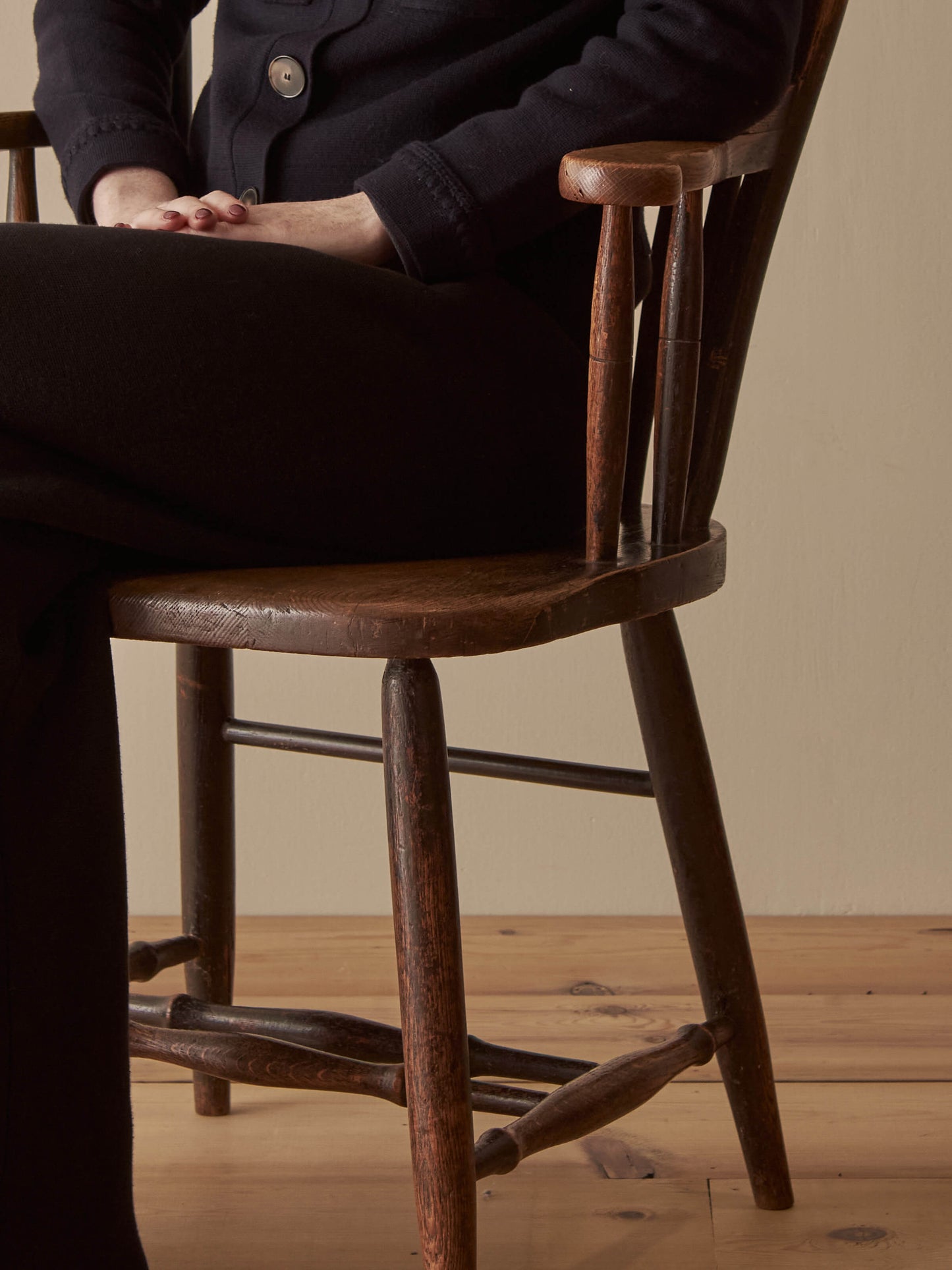 Victorian elm hoop-back chair