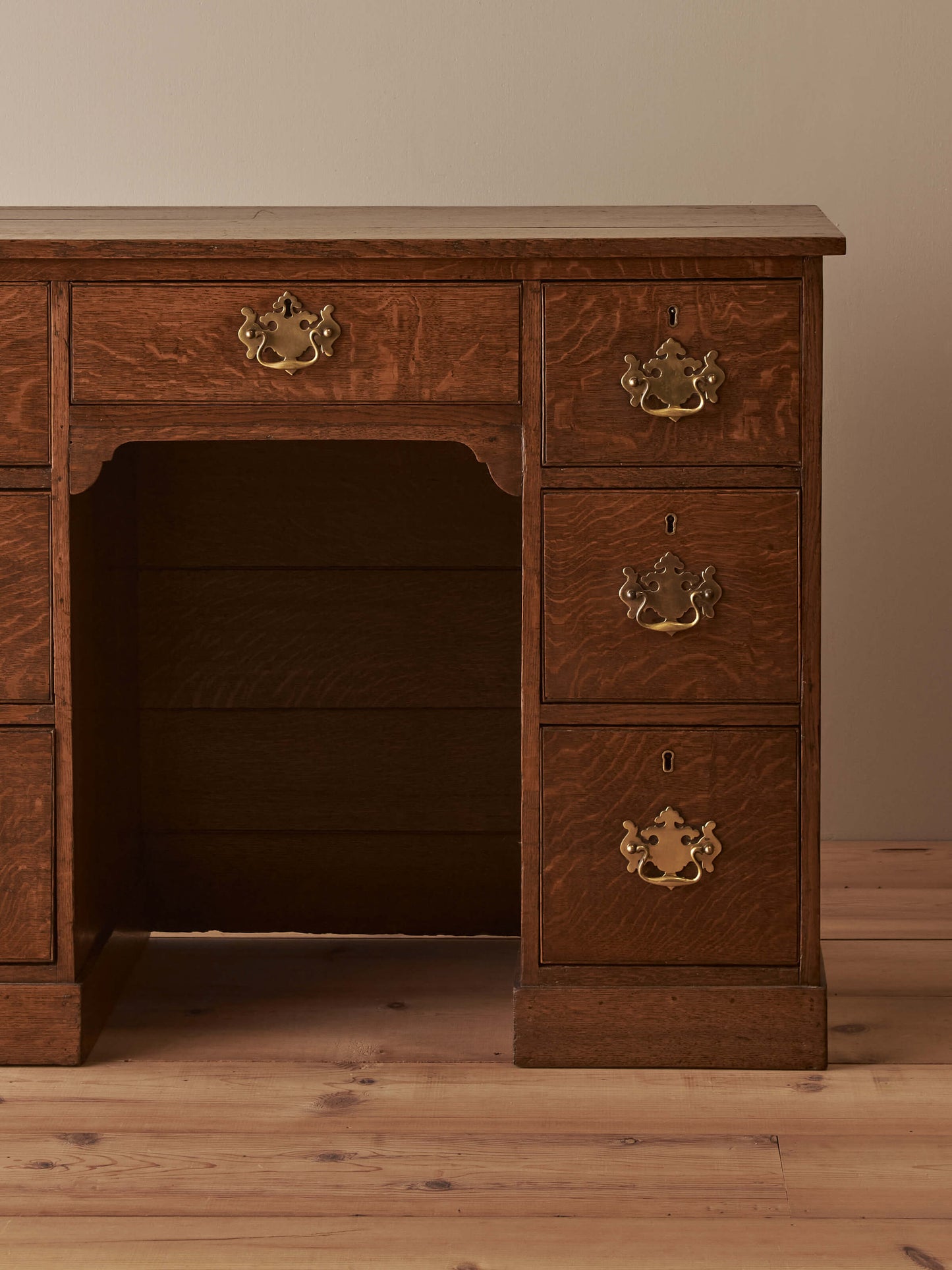Georgian oak pedestal desk