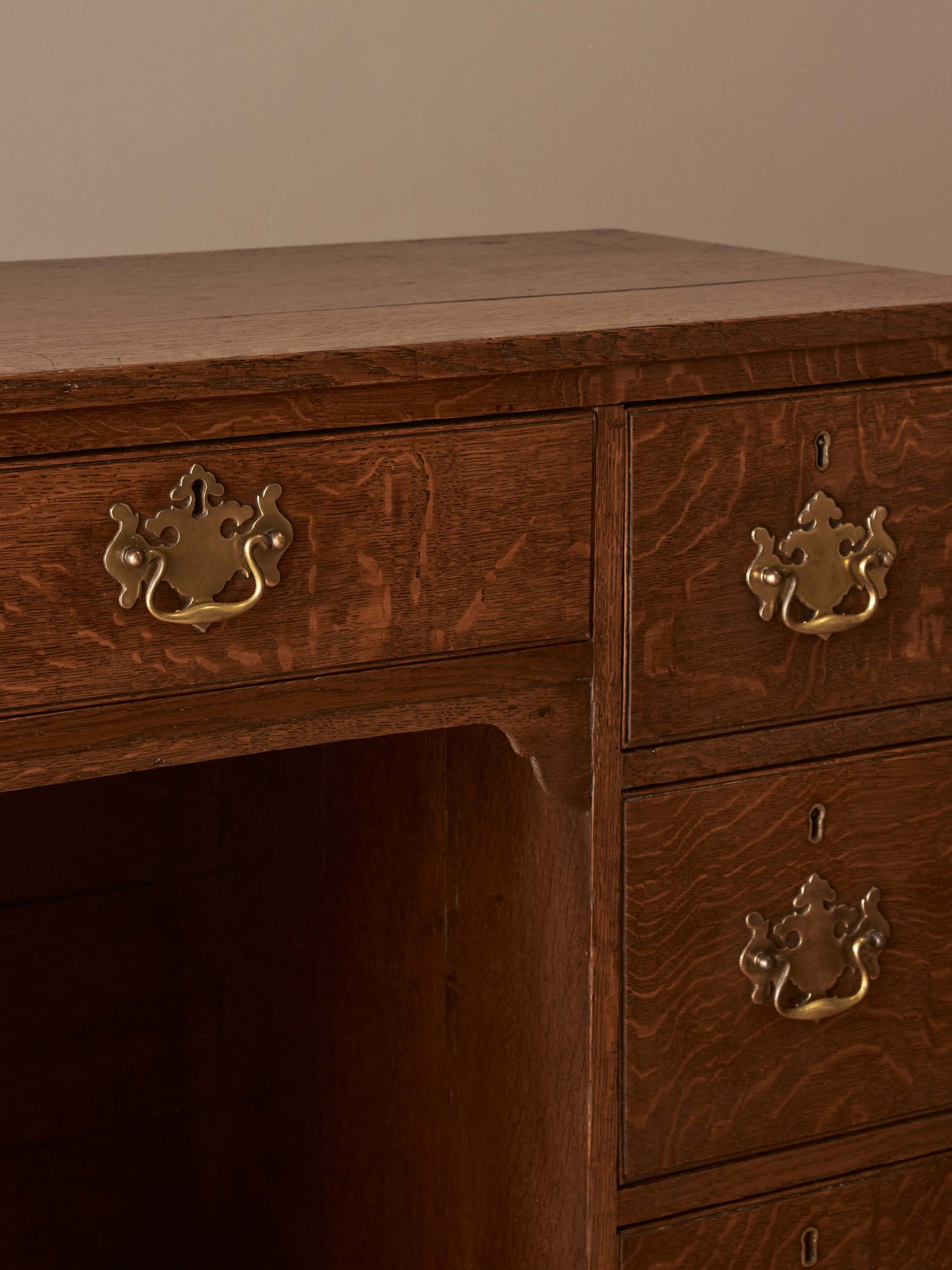 Georgian oak pedestal desk