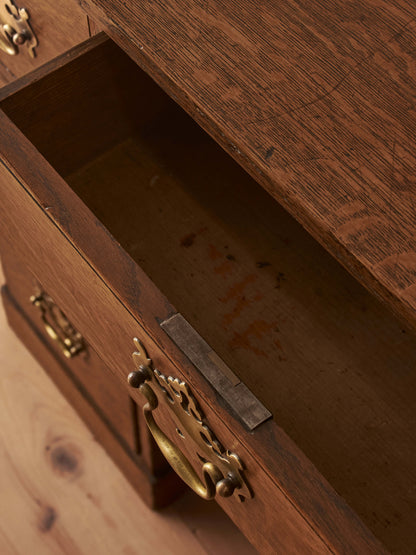 Georgian oak pedestal desk
