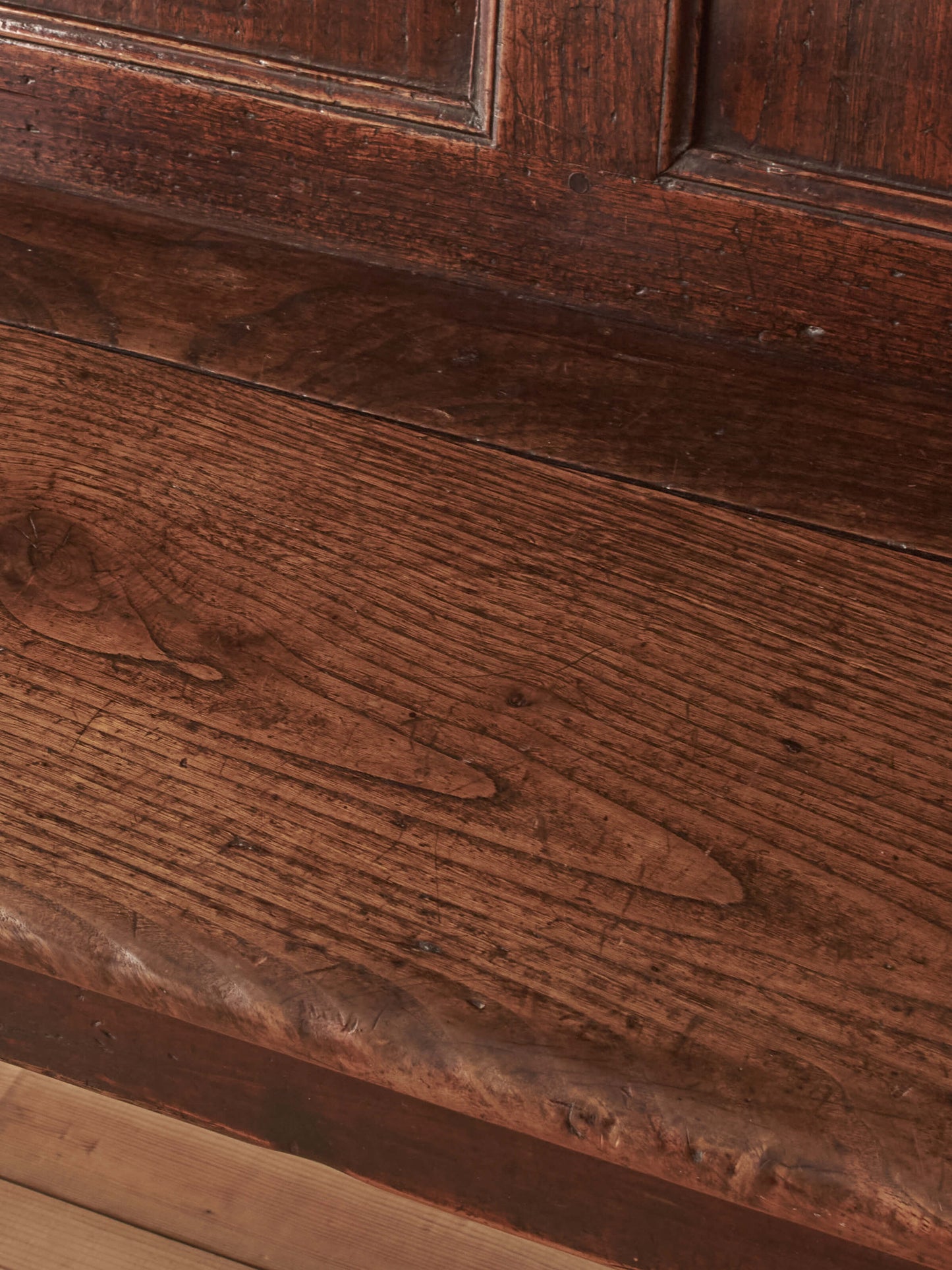 Georgian oak and elm bench