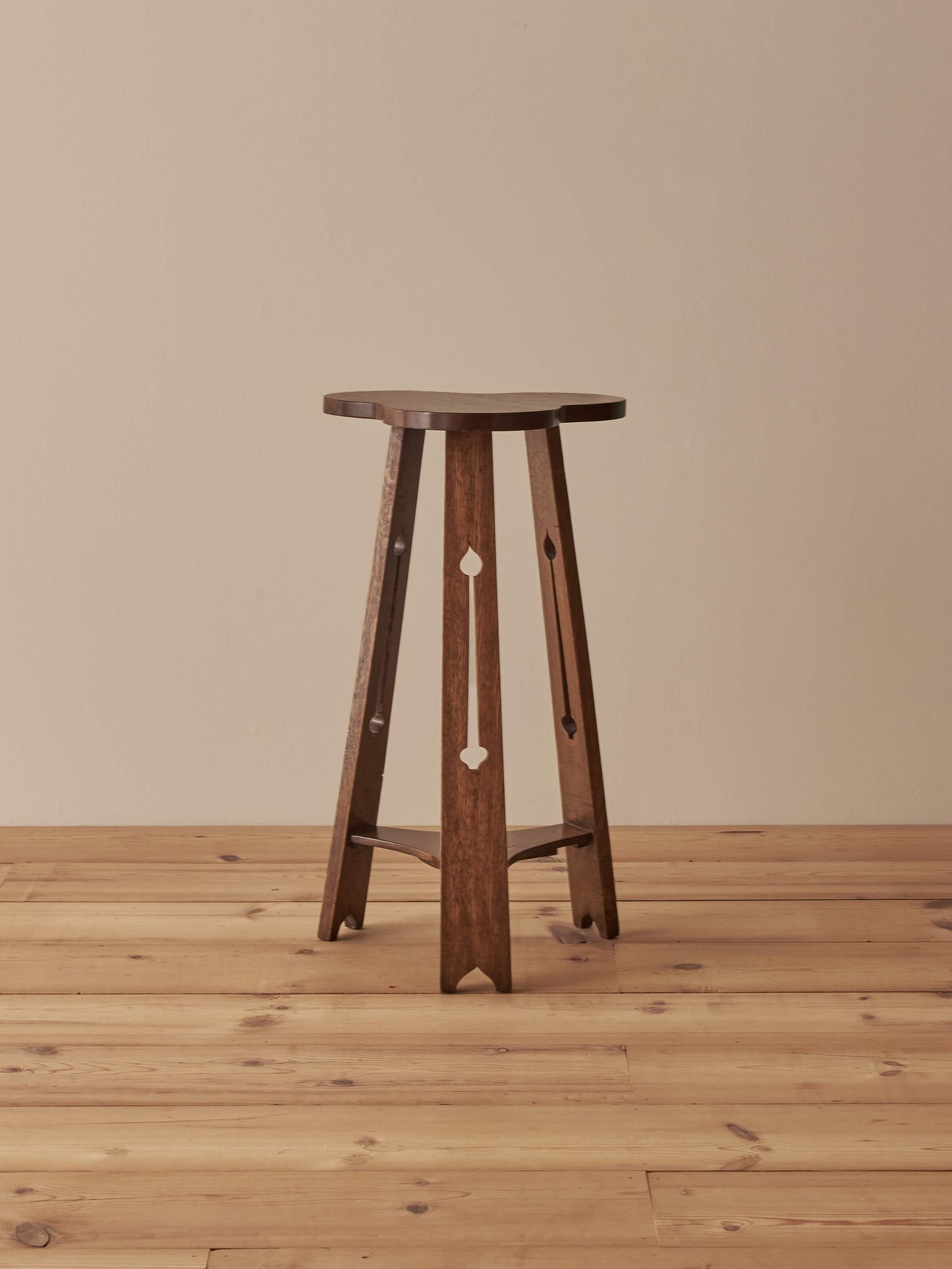 Arts and Crafts oak clover side table