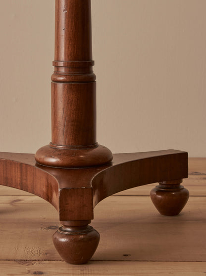 Victorian mahogany circular pedestal table