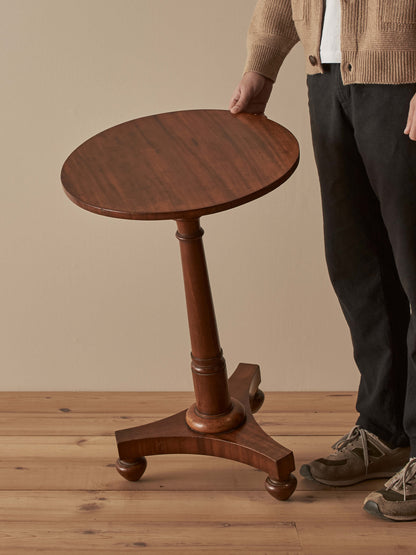Victorian mahogany circular pedestal table