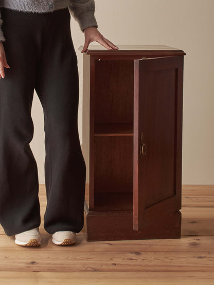 Pair of mahogany Edwardian bedside cabinets