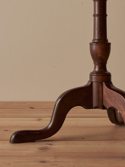 19th-century mahogany circular tilt-top side table