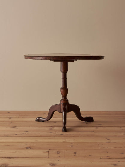 19th-century mahogany circular tilt-top side table