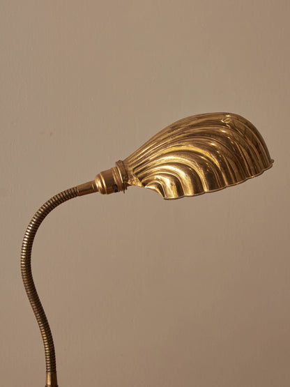 Vintage mid-century brass clam table lamp