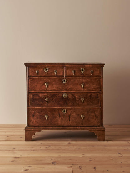 Georgian walnut feather-banded chest of drawers
