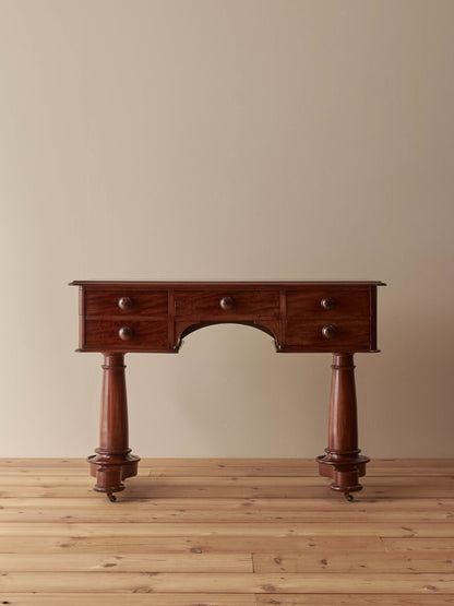 Victorian mahogany pedestal desk