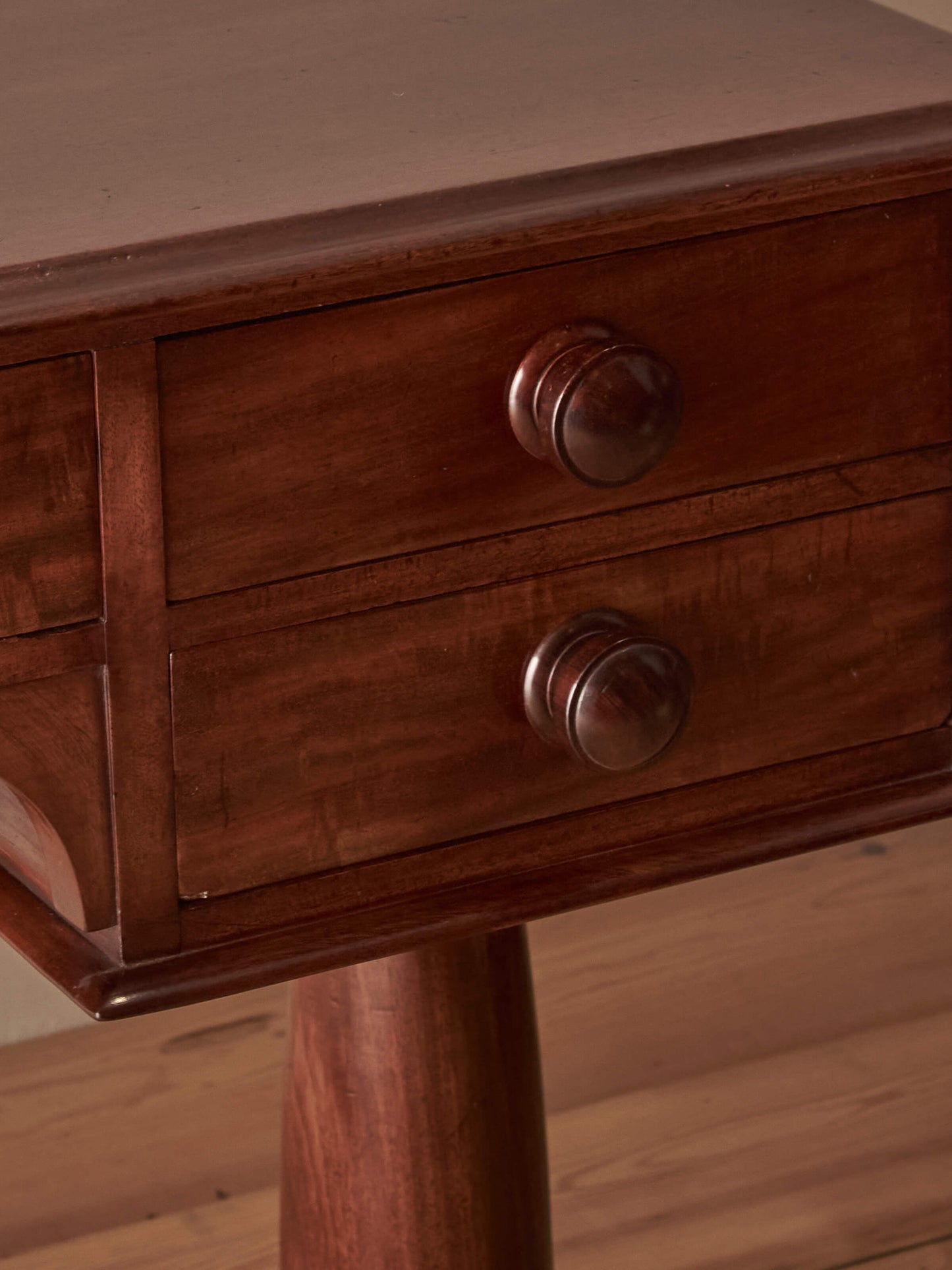 Victorian mahogany pedestal desk