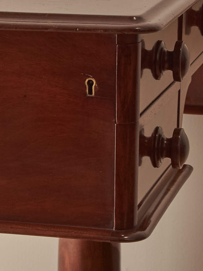 Victorian mahogany pedestal desk