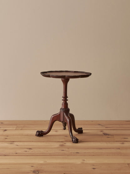 Victorian mahogany scalloped occasional table