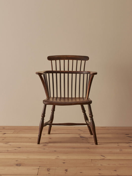 19th-century elm and beech comb-back Windsor chair