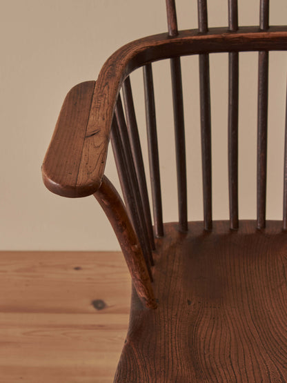 19th-century elm and beech comb-back Windsor chair