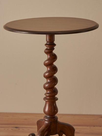 Early Victorian walnut and rosewood lamp table