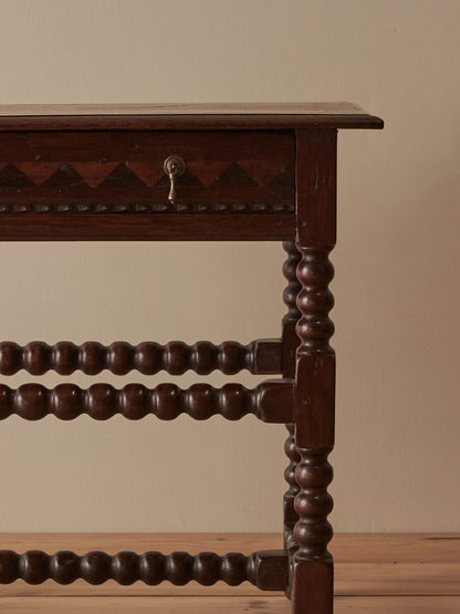 Late 17th-century oak bobbin-turned side table