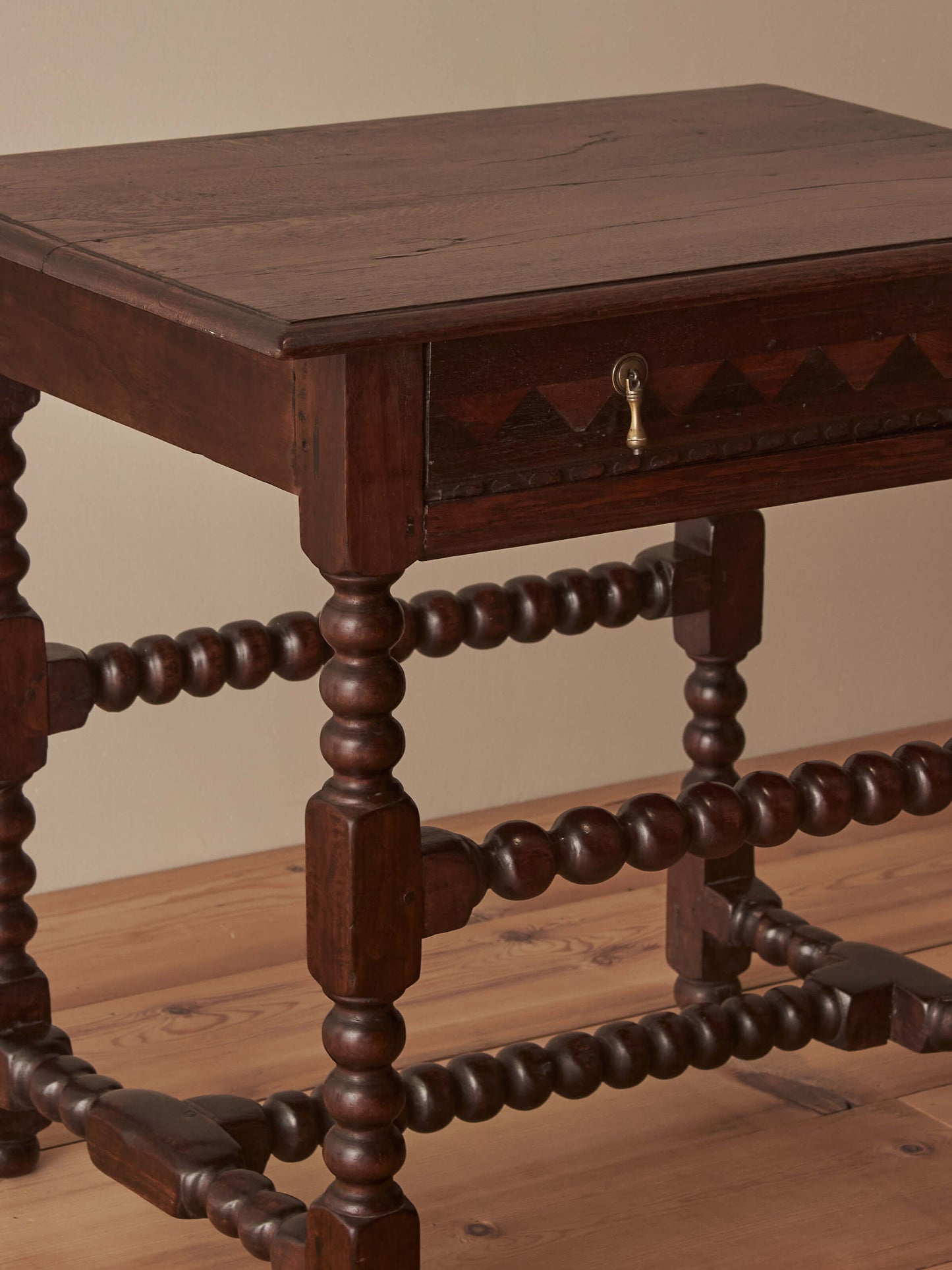 Late 17th-century oak bobbin-turned side table