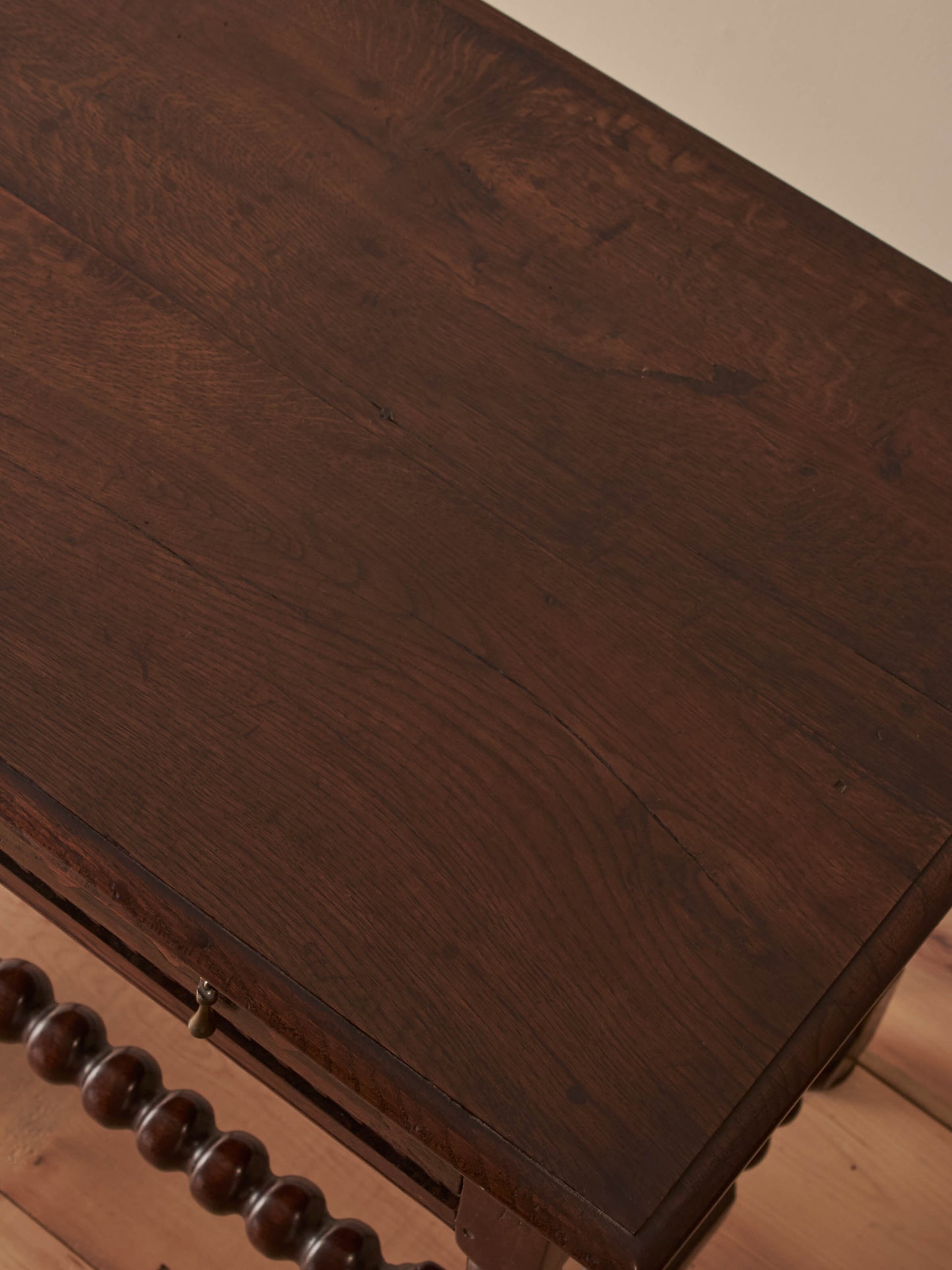 Late 17th-century oak bobbin-turned side table