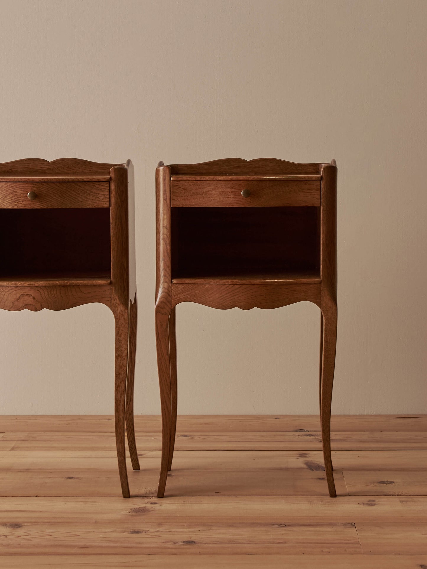 Pair of blonde oak-veneer vintage bedside tables
