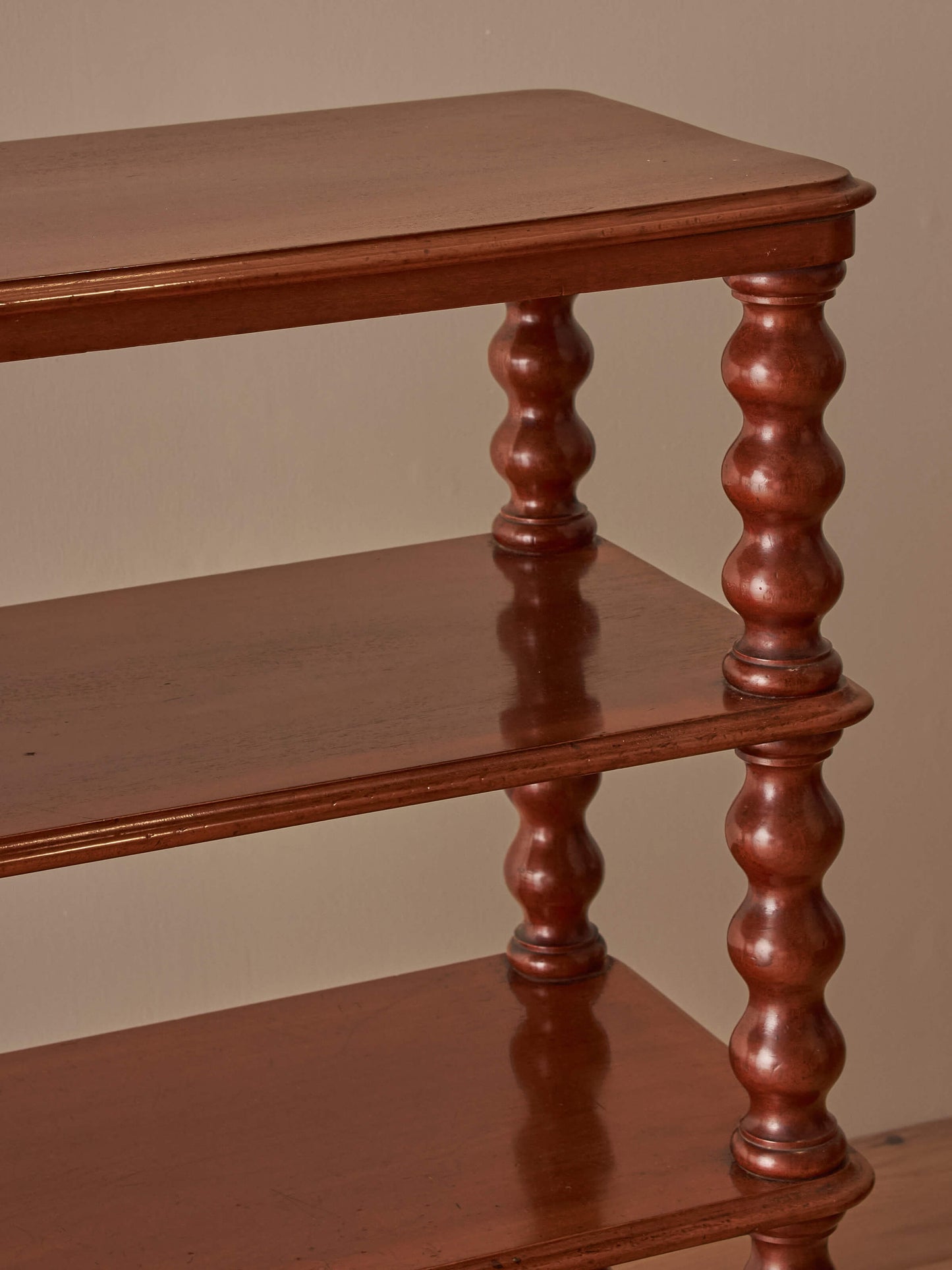 Victorian mahogany bobbin shelving unit