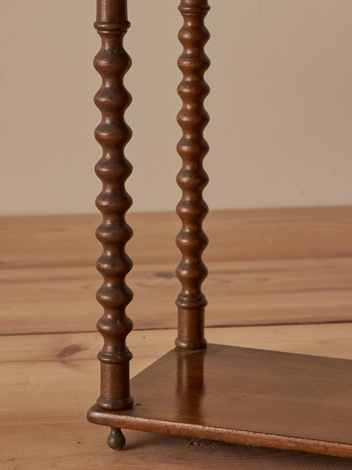 French mahogany bobbin wall-hung shelf