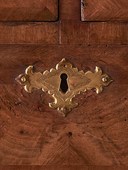 George I walnut cross-banded chest of drawers