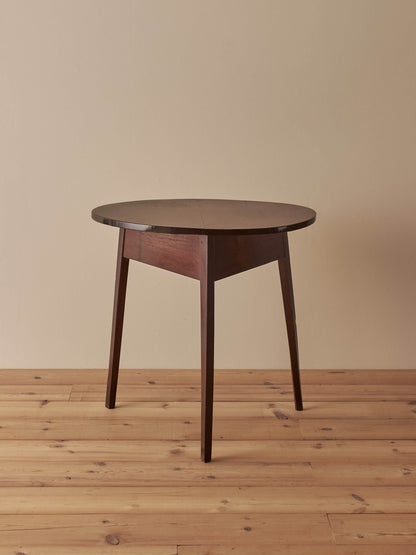 18th-century Georgian mahogany cricket table