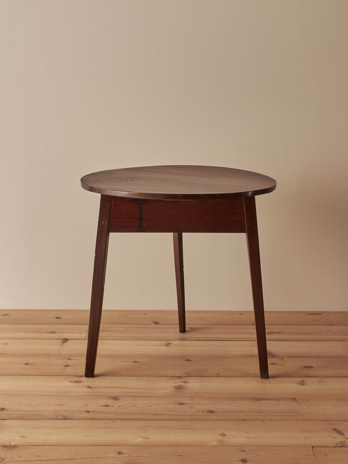 18th-century Georgian mahogany cricket table