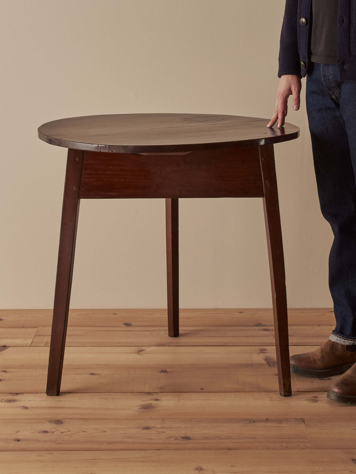 18th-century Georgian mahogany cricket table
