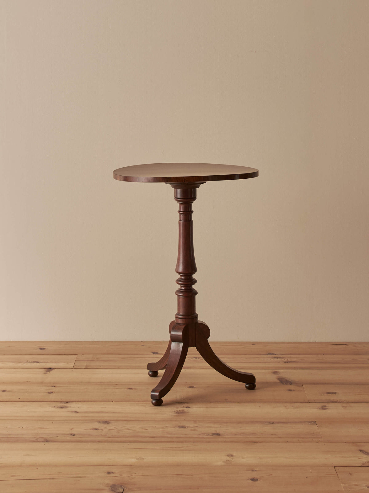 Victorian rosewood circular lamp table