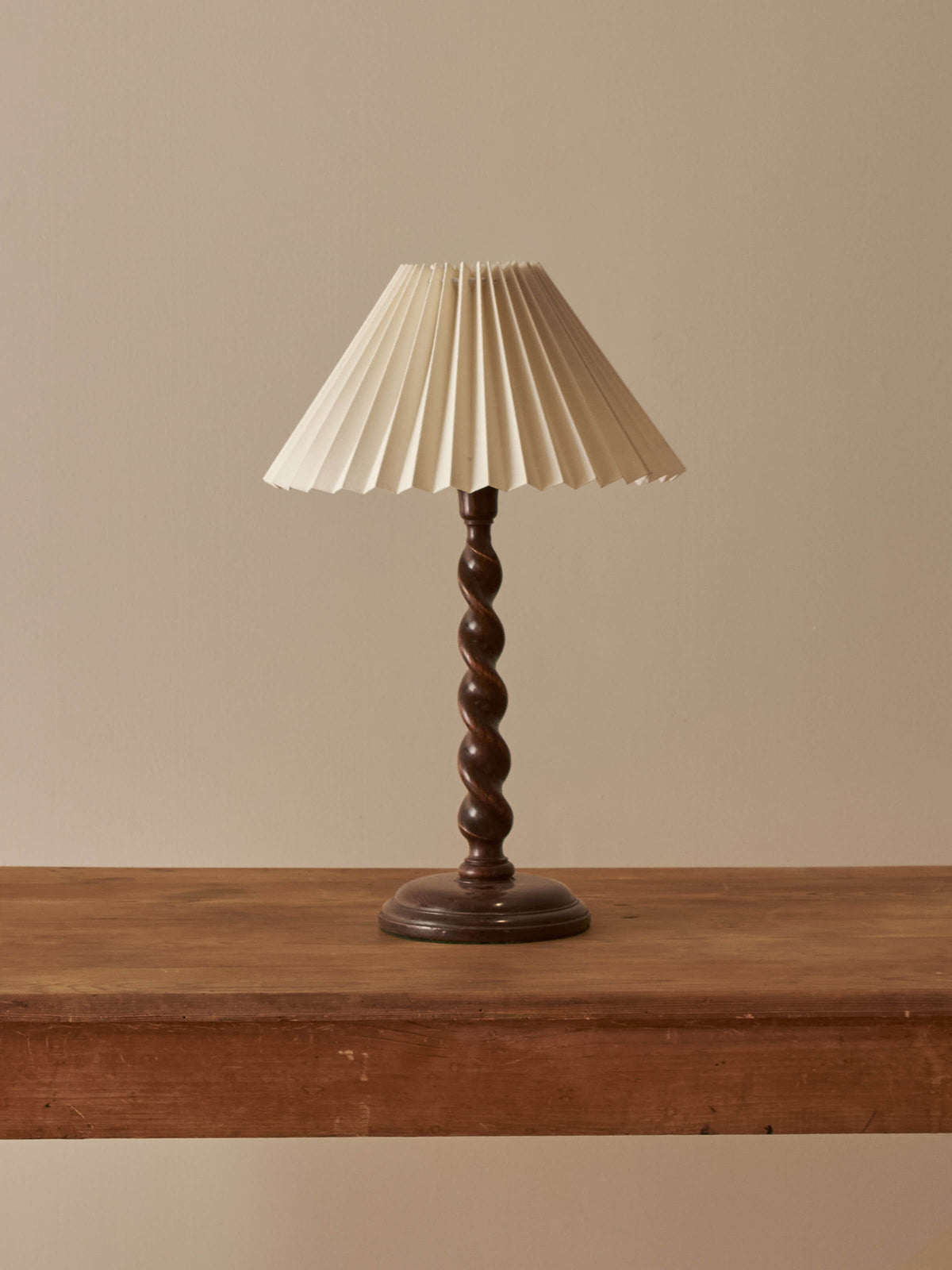 Edwardian oak barley twist table lamp