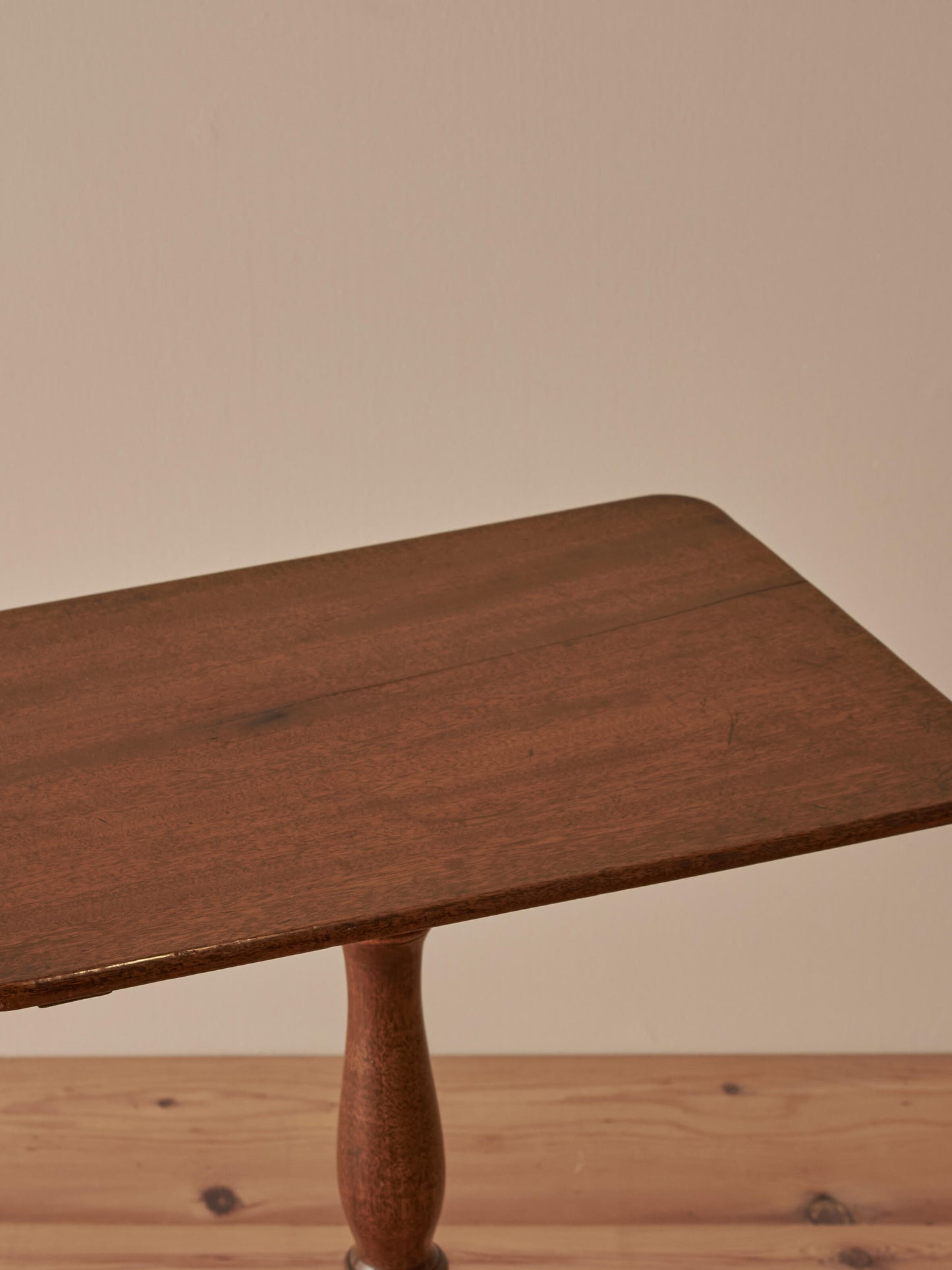 Victorian mahogany rectangular side table on splayed legs