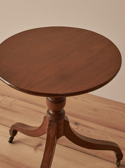 Victorian mahogany tilt-top table on castors
