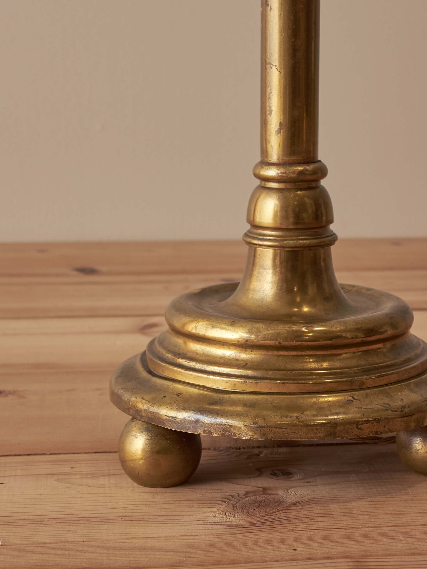 Edwardian solid brass telescopic floor lamp