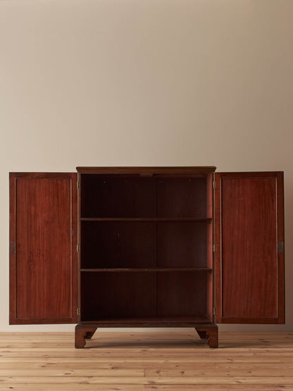 Edwardian mahogany linen cupboard