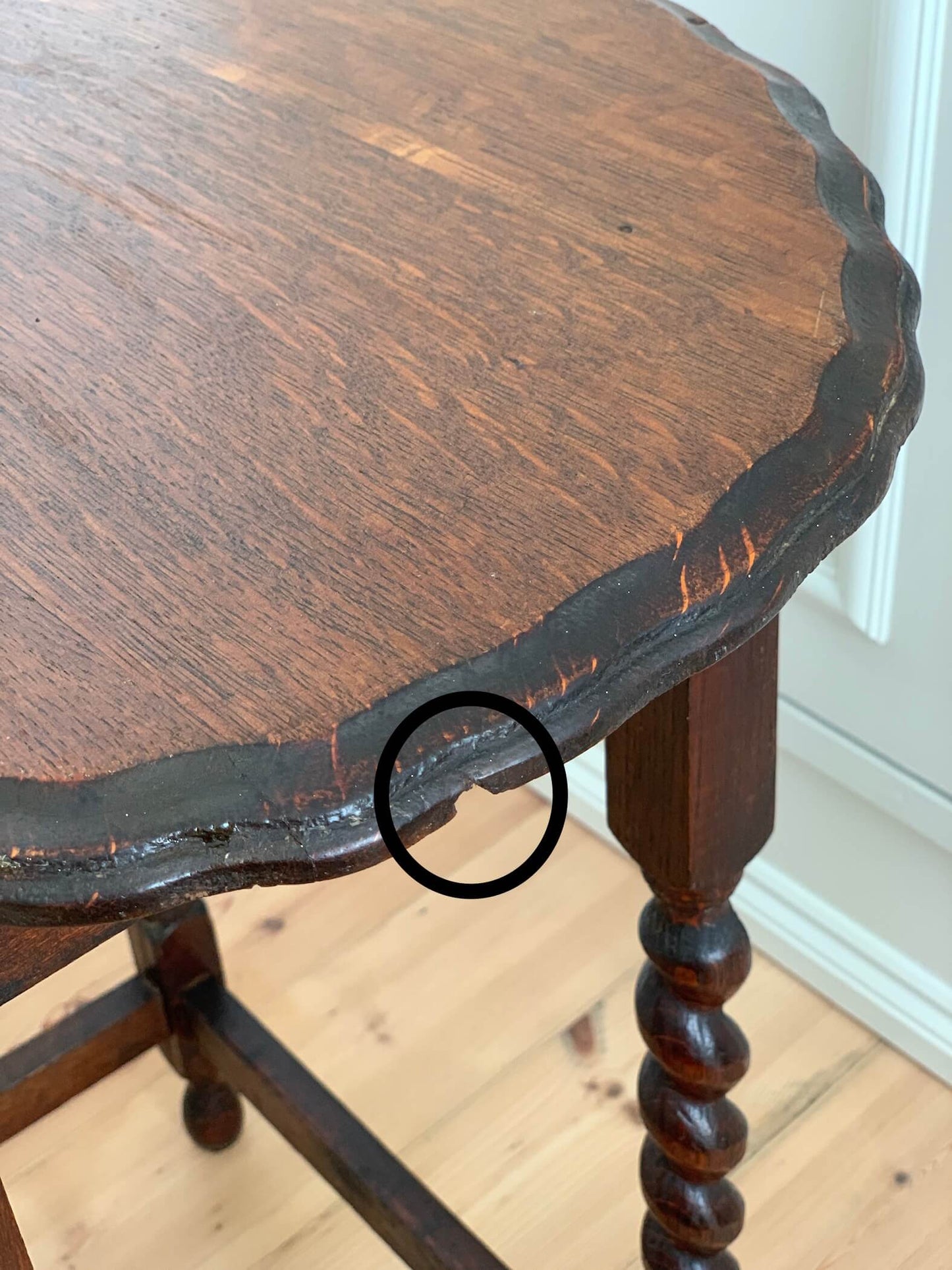 Antique scalloped barley twist table