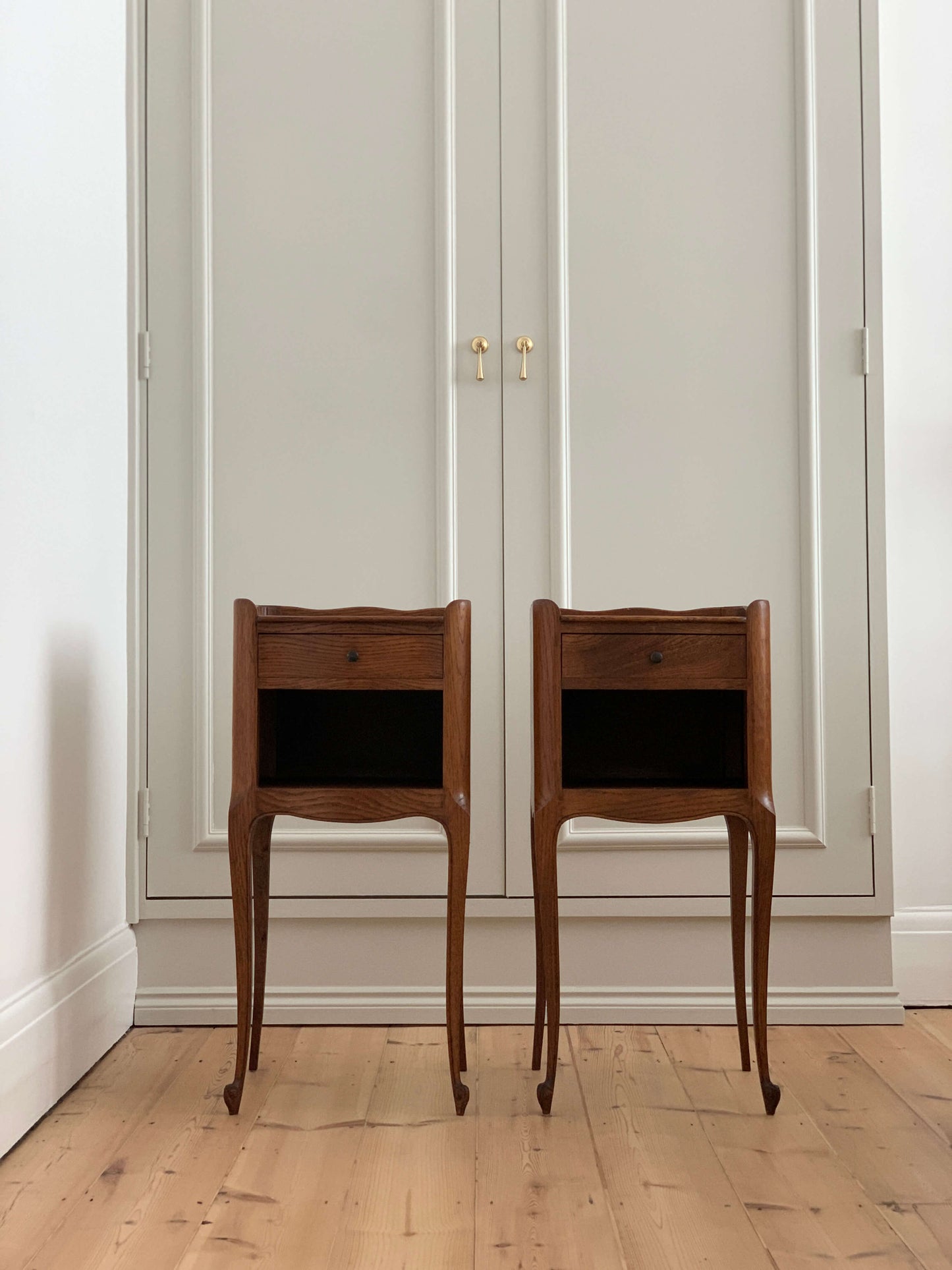 Pair of French vintage bedsides with drawer