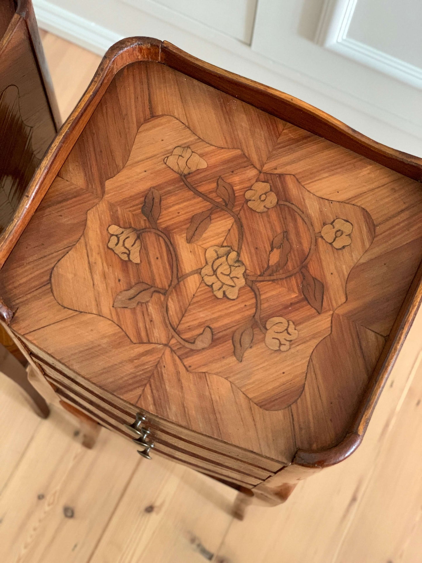 Pair of French antique marquetry petite bedside tables