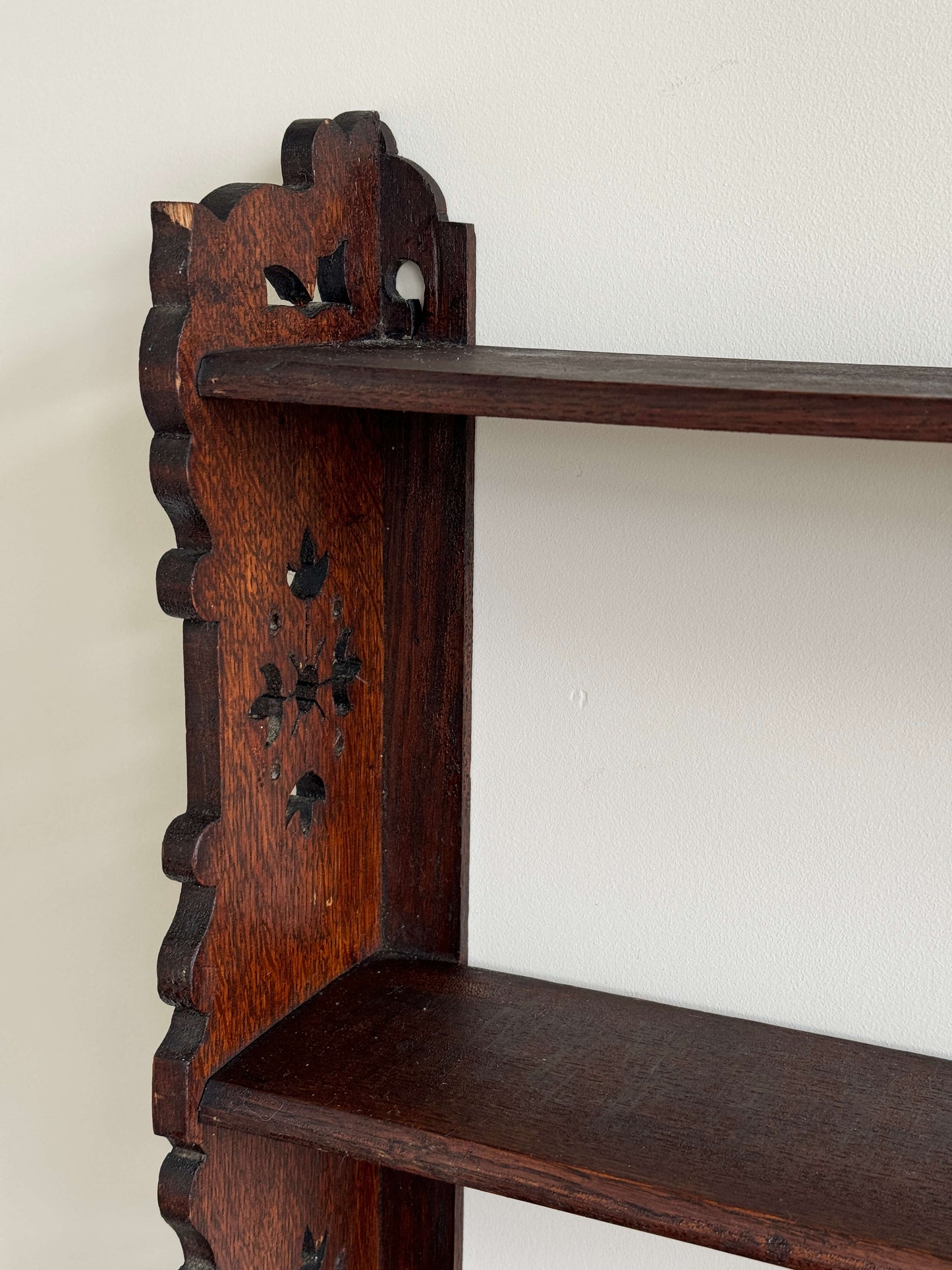 ON HOLD Antique folk wall-mounted shelf with scallop detailing